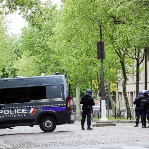 Γαλλία: Ένοπλος επιχείρησε να βάλει φωτιά σε συναγωγή
