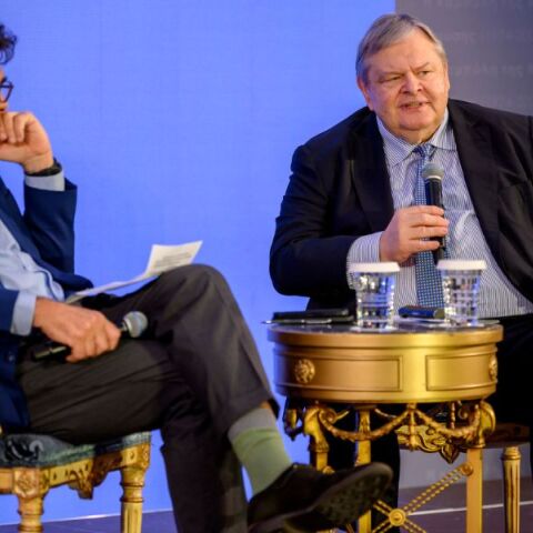 «Η καμπύλη της Μεταπολίτευσης (1974-2024)»: Η συζήτηση Ευάγγελου Βενιζέλου - Αλέξη Παπαχελά στο συνέδριο του Κύκλου Ιδεών