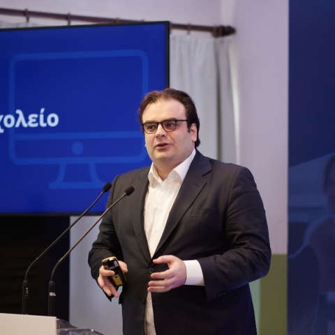  Πιερρακάκης: Το Ψηφιακό Σχολείο στηρίζει την σχέση δασκάλου-μαθητή