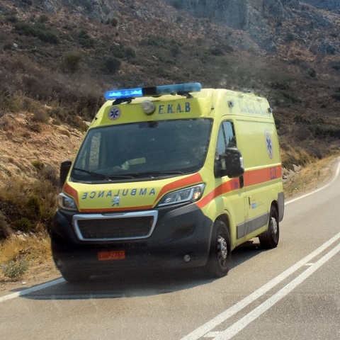 Ασθενοφόρο της ΕΛ.ΑΣ.