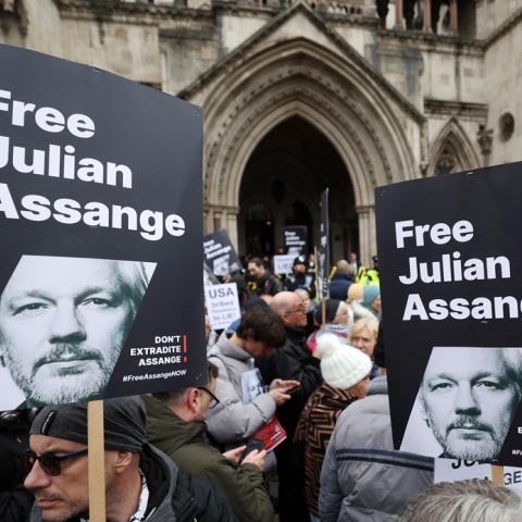Τζούλιαν Ασάνζ