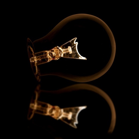 Αναμμένη λάμπα