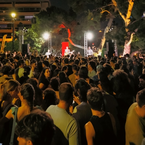 Voice 102.5: Μία μαγική βραδιά με Billie Kark και Alkyone στην Πλατεία δεξαμενής