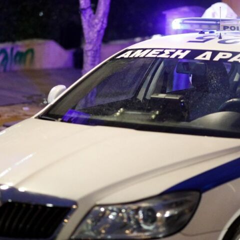 Θεσσαλονίκη: Σύλληψη 20χρονου για επίθεση σε βάρος ταχυμεταφορέα φαγητού με οπαδικά κίνητρα - Προηγήθηκαν απειλές στα κοινωνικά δίκτυα. 