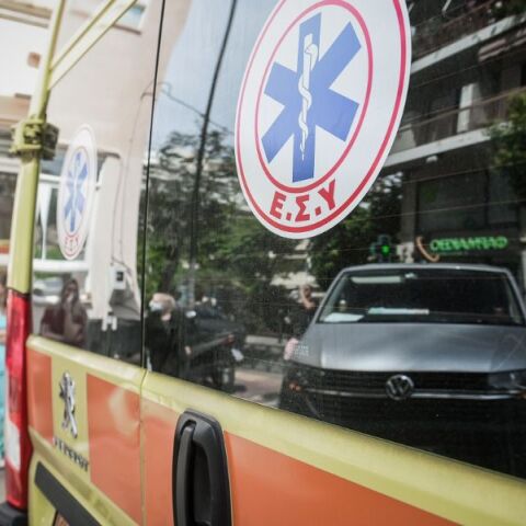 Κρήτη: Τραυματίστηκε εργαζόμενη, της οποίας τα δάχτυλα παγιδεύτηκαν σε ζυμωτήριο - Μεταφέρθηκε στο Πανεπιστημιακό Νοσοκομείο Ηρακλείου.