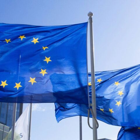 «Στηρίζουμε την ποιότητα - Στηρίζουμε την Ευρώπη» επισημαίνει η καμπάνια της Lidl για τις ευρωεκλογές της 9ης Ιουνίου.