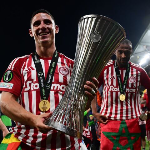 Ποντένσε σε Γιάννη Αντετοκούνμπο: «Έλα ρε πού είσαι; Έλα να γιορτάσουμε»