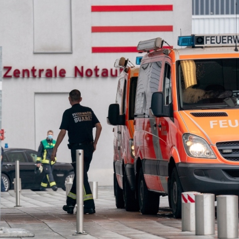 Άνδρας επιτέθηκε με μαχαίρι στη Γερμανία σε ακροδεξιό πολιτικό 