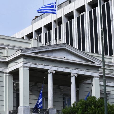 ΥΠΕΞ: Η Ελλάδα στηρίζει πλήρως το σχέδιο Μπάιντεν για τη Γάζα - «Η ανθρωπιστική τραγωδία πρέπει να σταματήσει τώρα», τονίζει σε ανακοίνωσή του. 