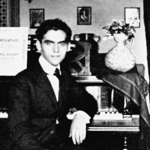 Σαν σήμερα 5 Ιουνίου: Το 1898 γεννήθηκε ο Φεντερίκο Γκαρθία Λόρκα - Ποιητής και θεατρικός συγγραφέας της γενιάς του '27 που δολοφονήθηκε στον Ισπανικό Εμφύλιο