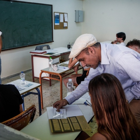 Υποψήφιοι των Πανελληνίων 2024 μέσα στην αίθουσα εξετάσεων