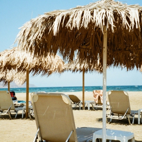 Πλατφόρμα «MyCoast»: Στις 1.900 οι καταγγελίες για παρανομίες σε παραλίες 