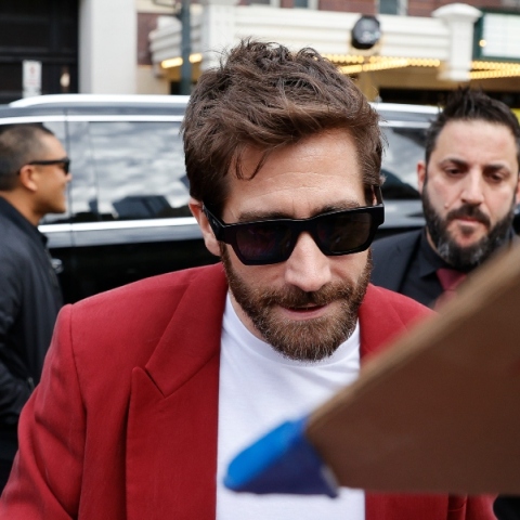 Ο Jake Gyllenhaal μιλάει για το πρόβλημα της όρασής του: «Θέλω να πιστεύω ότι είναι πλεονέκτημα»