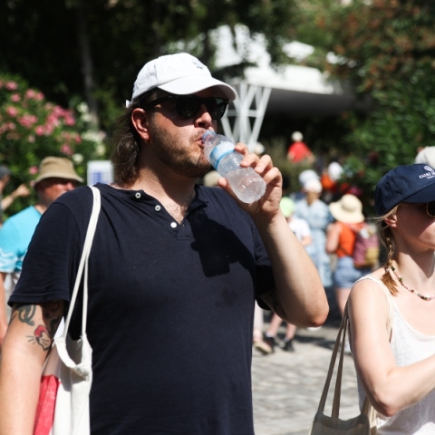 Δήμος Αθηναίων: Ανοίγουν κλιματιζόμενες αίθουσες για τον καύσωνα