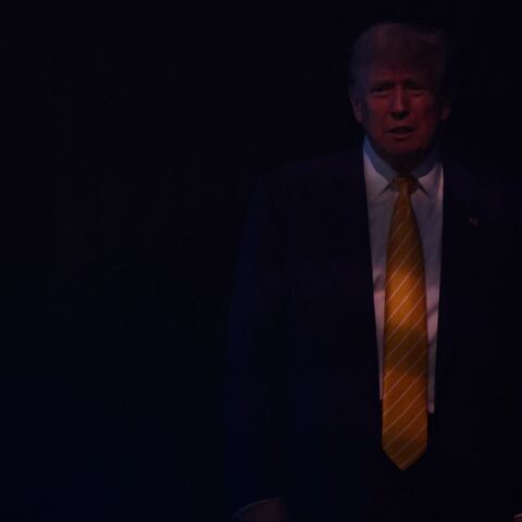 Τραμπ: Επέστρεψε στις προεκλογικές ομιλίες με επίθεση κατά Μπάιντεν