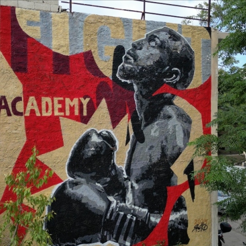 Spent1: Η νέα τοιχογραφία στο Περιστέρι για τη Fight Academy