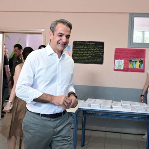 Ο Κυριάκος Μητσοτάκης ψηφίζει για τις Ευρωεκλογές