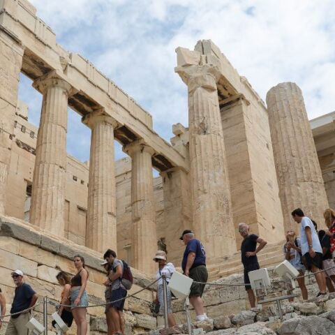 mAiGreece: Πρεμιέρα για τη νέα ψηφιακή εφαρμογή με τη χρήση τεχνητής νοημοσύνης - Απευθύνεται σε ξένους τουρίστες και Έλληνες ταξιδιώτες.