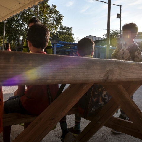 Καύσωνας: Κλειστά σχολεία και τηλεργασία στο δημόσιο