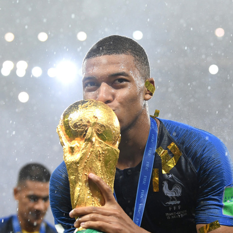 Κιλιάν Εμπαπέ: Ένας «βασιλιάς» στη «βασίλισσα»