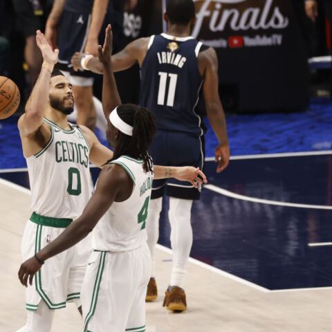 Σέλτικς: Έκαναν το 3-0 επί των Μάβερικς