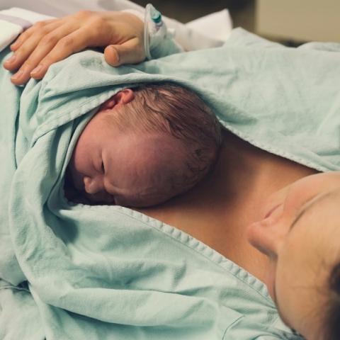 Γέννησε γυναίκα που είχε κάνει μεταμόσχευση ωοθηκών