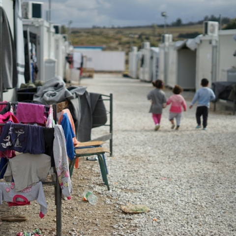 120 εκατ. άνθρωποι έχουν εκτοπιστεί βίαια από τον τόπο τους