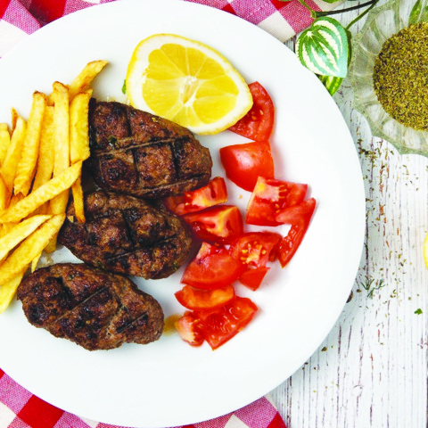 ΚΙΣΣΟΣ: Γεύσεις Ελλάδας στη δροσερή αυλή στο Χαλάνδρι