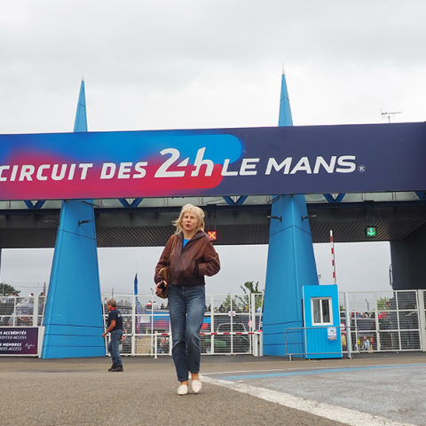 Le Mans 24 - Ανταπόκριση της Athens Voice: Η Σώτη Τριανταφύλλου στον θρυλικό αγώνα αυτοκινήτων