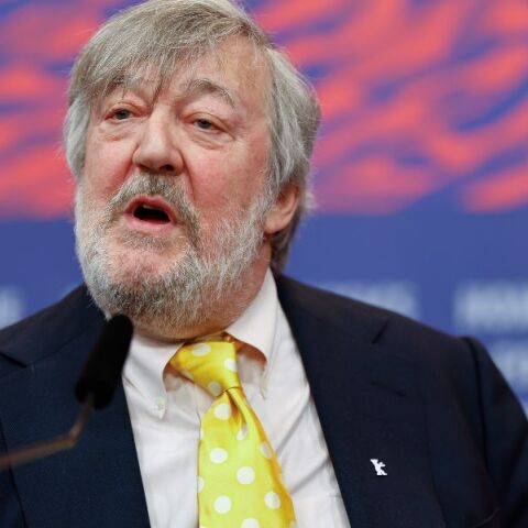 Ο βρετανός ηθοποιός Στίβεν Φράι τοποθετήθηκε για ακόμη μία φορά υπέρ της επανένωσης των Γλυπτών του Παρθενώνα - Το μήνυμά του για την επιστροφή τους.