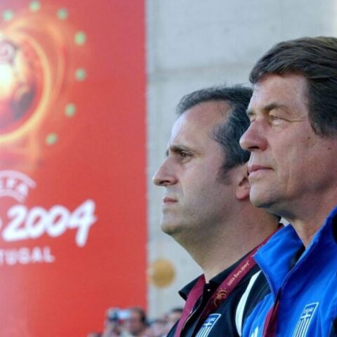 Euro 2004: Η στιγμή έντασης μεταξύ Τοπαλίδη και Ρεχάγκελ