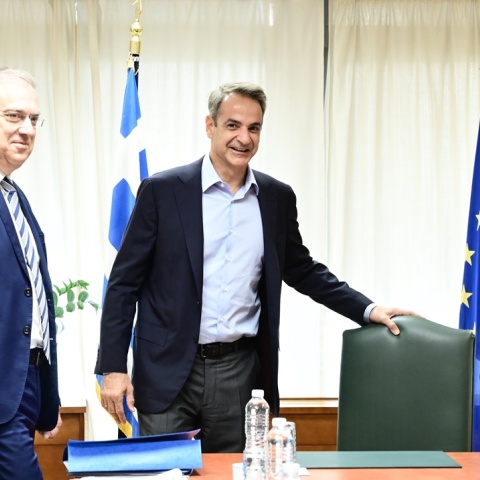 Ο Κυριάκος Μητσοτάκης και ο Τάκης Θεοδωρικάκος στο Υπουργείο Ανάπτυξης