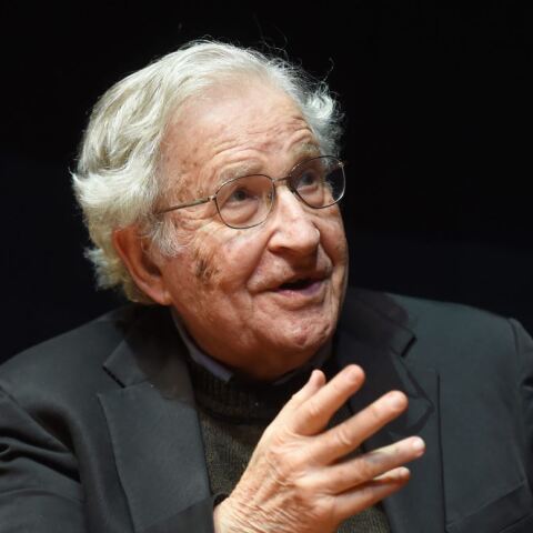 Νόαμ Τσόμσκι: Πήρε εξιτήριο από το νοσοκομείο