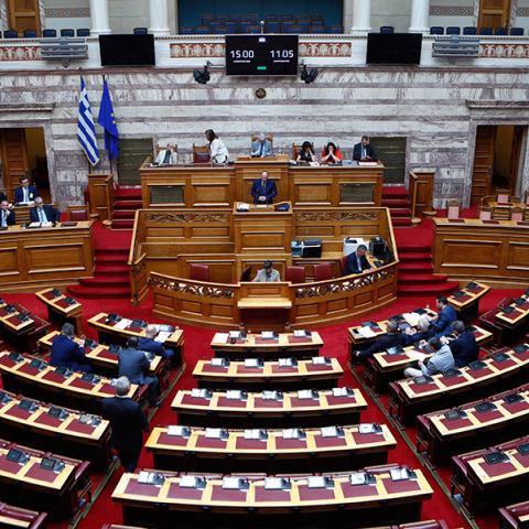 Ο εμφύλιος στην Κεντροαριστερά, ο «Ηρόστρατος»* της Κουμουνδούρου και η ειρωνεία του Σουν Τζου