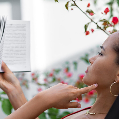 24 βιβλία ξένης λογοτεχνίας για το καλοκαίρι