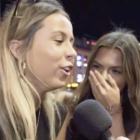 Το κορίτσι που φτύνει και οι μισογύνηδες