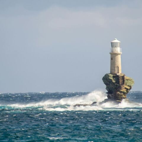 Άνδρος: Στα 6 νησιά των Times για διακοπές πριν και μετά το καλοκαίρι