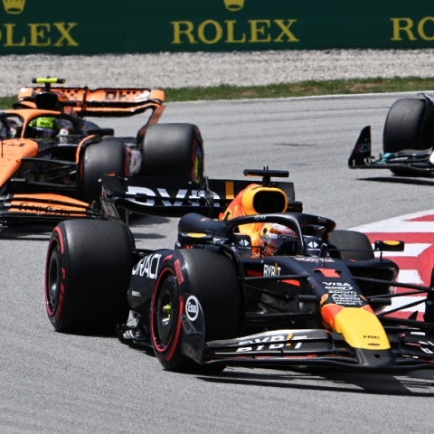 Βαρκελώνη: Ο Ράσελ ανέδειξε νικητή τον Φερστάπεν