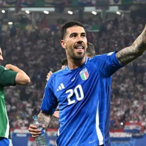 Οι Ιταλοί πανηγυρίζουν την πρόκριση στους «16» του Euro 2024