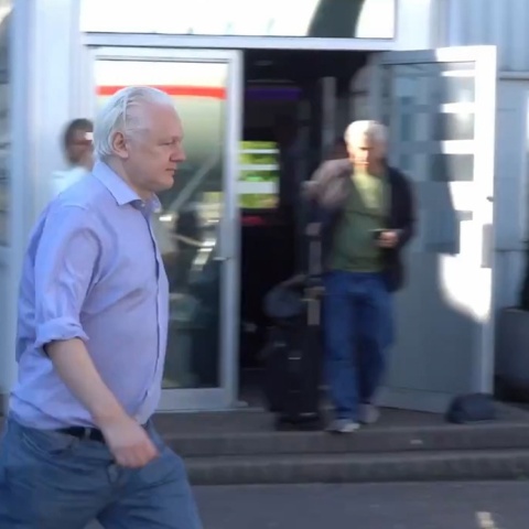 Τζούλιαν Ασάνζ