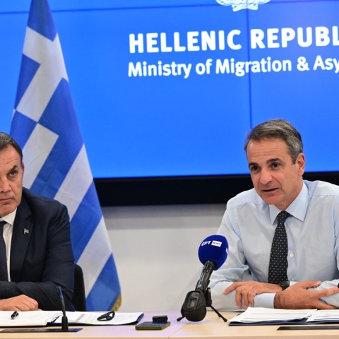 mitsotakis_episkepsi_ypourgeio_metanasteusis
