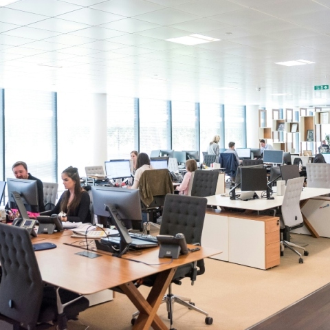 Τεχνητή Νοημοσύνη: 1 στους 4 Έλληνες φοβάται ότι θα χάσει τη δουλειά του 