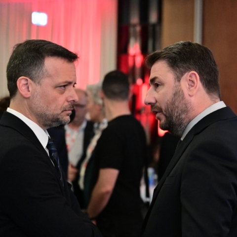 ΠΑΣΟΚ: Οι πρωτοβουλίες Δούκα, η στήριξη Χριστοδουλάκη και η αντίδραση Ανδρουλάκη