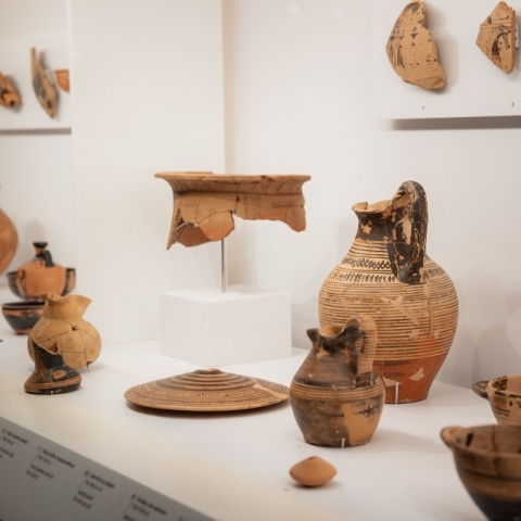 Άποψη από το Μουσείο της Ανασκαφής στο Μουσείο Ακρόπολης