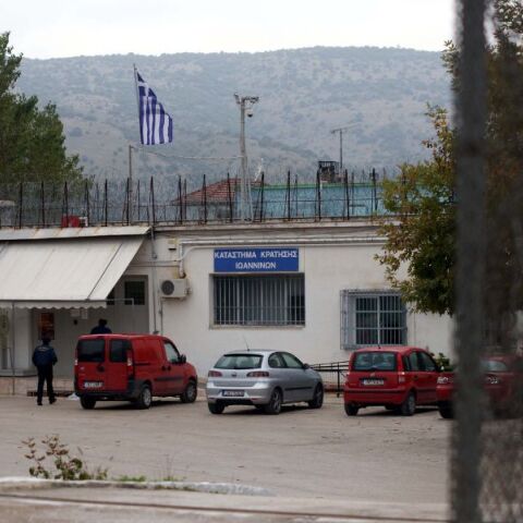 Ιωάννινα: Εγκληματική οργάνωση δρούσε στις φυλακές Σταυρακίου - Αλβανός κρατούμενος φέρεται ως «εγκέφαλος» - Οκτώ συλλήψεις.