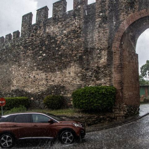 Θεσσαλονίκη: Μήνυμα 112 για επικίνδυνα καιρικά φαινόμενα με χαλαζοπτώσεις, κεραυνούς και καταιγίδες - Προειδοποίηση της Πολιτικής Προστασίας. 