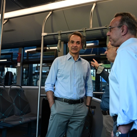 Κυριάκος Μητσοτάκης: Επίσκεψη στο αμαξοστάσιο του ΟΣΥ στου Ρέντη