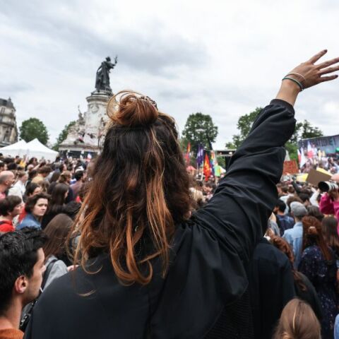 Γαλλικές εκλογές: Η ακροδεξιά θα έχει την σχετική, αλλά όχι την απόλυτη πλειοψηφία των εδρών στη Γαλλική Εθνοσυνέλευση, σύμφωνα με δημοσκόπηση.