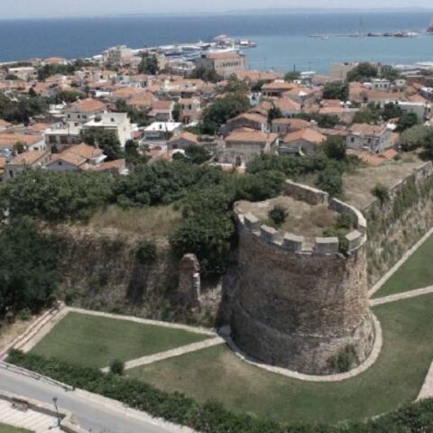 Υπουργείο Πολιτισμού: Σε εξέλιξη το έργο αποκατάστασης και ανάδειξης των χερσαίων τειχών του μεσαιωνικού Κάστρου της Χίου