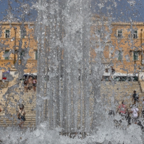 Καιρός:  Επιστρέφει η ζέστη, στους 40°C ο υδράργυρος ξανά